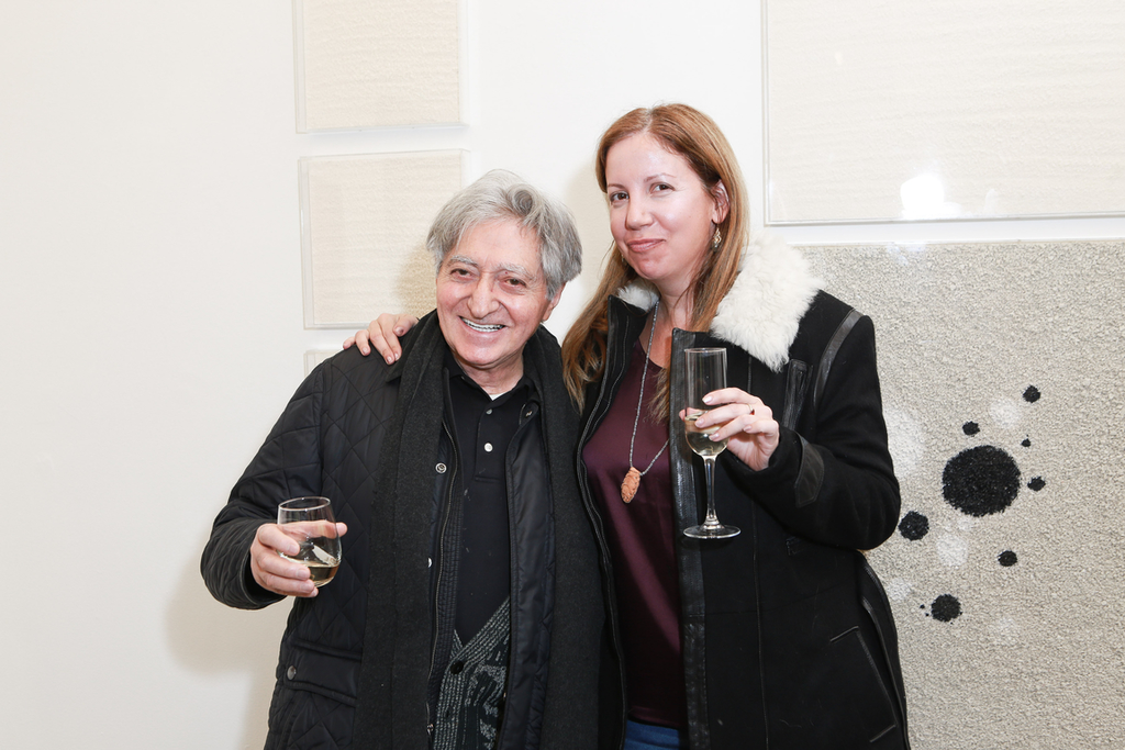 569668574,EC3740B87A7A4C8E2E1