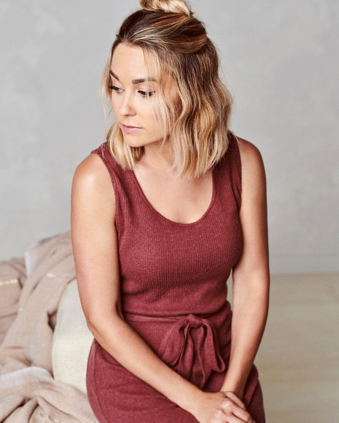 39100157_328936551005735_1305344280419631104_n